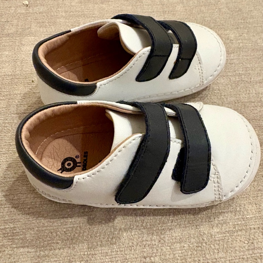 Old soles Toddler baby walker shoes White dark navy Velcro / leather eu 22 us 6